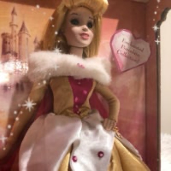 Disney Enchanted Tales Porcelain Collection Doll Aurora - Picture 2 of 7
